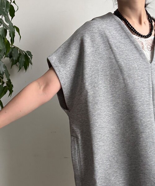 DouDou(ドゥドゥ)の「【WEB限定】オーバーシルエットダンボールベスト(Tシャツ/カットソー・レディース・ベージュ/ブラック/グレー・FREE)」の17枚目の写真