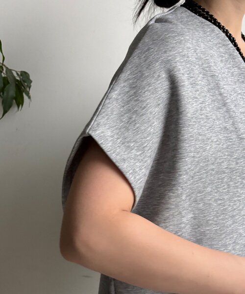 DouDou(ドゥドゥ)の「【WEB限定】オーバーシルエットダンボールベスト(Tシャツ/カットソー・レディース・ベージュ/ブラック/グレー・FREE)」の18枚目の写真