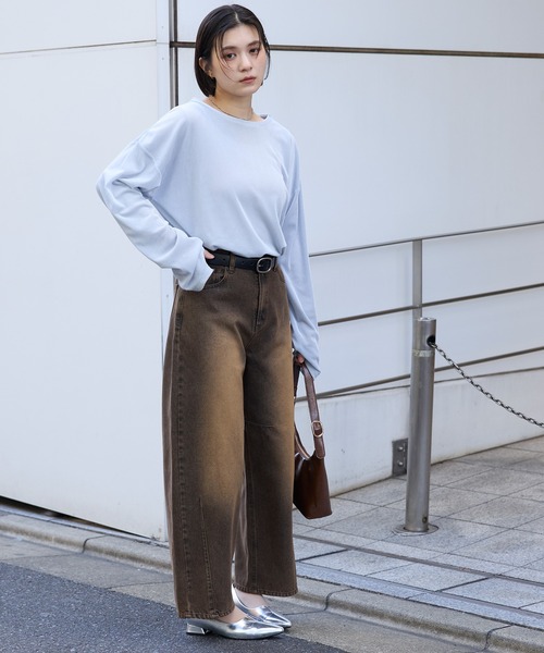 MONO-MART（モノマート）の「【anyway.シリーズ】立体カーブ バレルレッグ ワイドデニム（速乾）〈セットアップ対応〉（デニムパンツ・レディース・ブラック/サックスブルー/ブルー/ブラウン/ブルー系/インディゴブルー・S/M/L/XL）」の17枚目の写真