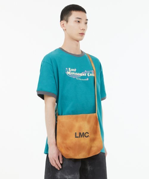 LMCの「NYLON TIE DYE CROSS BAG orange(メッセンジャーバッグ・レディース・その他・ONE SIZE)」の4枚目の写真