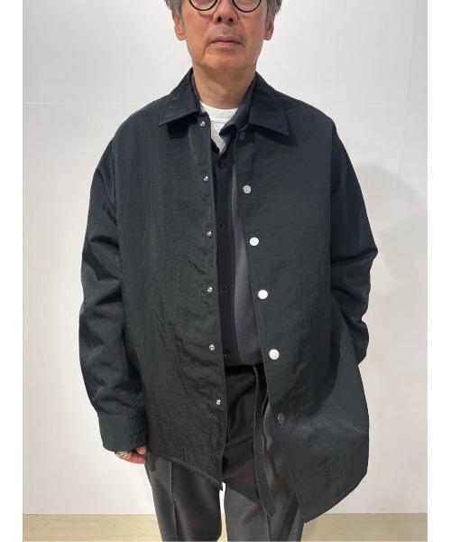 ESTNATION(エストネーション)の「ESTNATION / ナイロン シャツブルゾン(ブルゾン・メンズ・ネイビー/ブラック・MEDIUM/LARGE)」の10枚目の写真