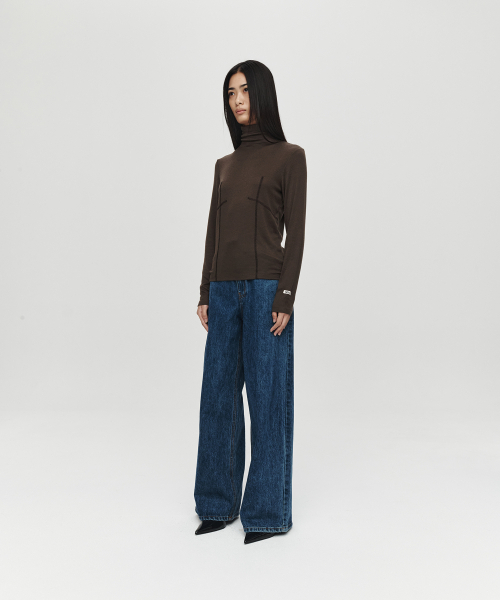 HEUTE(ホイテ)の「WOOL LINE TURTLENECK (BROWN)(Tシャツ/カットソー・レディース・ブラウン・FREE)」の2枚目の写真