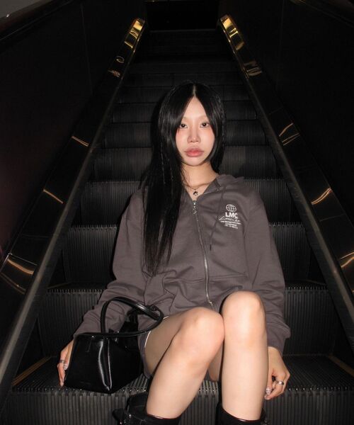 LMCの「SIGNATURE COMBO ZIP-UP HOODIE charcoal(パーカー・レディース・その他・S/M/L/XL)」の7枚目の写真