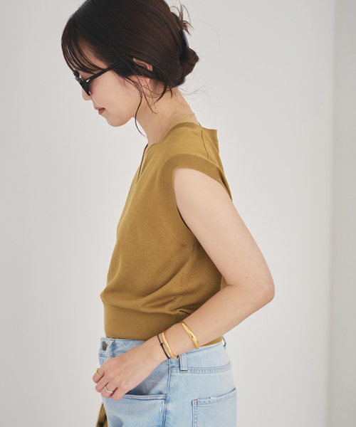 plage(プラージュ)の「Compact Knit ベスト(ベスト・レディース・チャコールグレー/キャメル・FREE)」の9枚目の写真