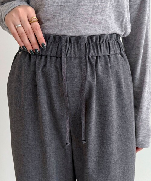 fredy emue（フレディエミュ）の「TRイージーセミワイドパンツ（その他パンツ・レディース・グレー/ブラック/ベージュ・38/36）」の7枚目の写真