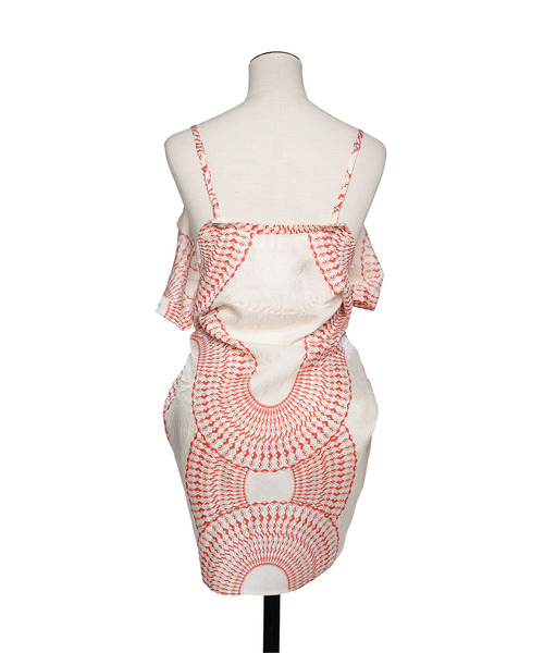 muller of yoshiokubo（ミュラーオブヨシオクボ）の「muller of yoshiokubo ミュラーオブヨシオクボ / RADIAL 2WAY BLOUSE ラジアル2WAYブラウス / MLS26204（シャツ/ブラウス・レディース・レッド/ブラック・38/36）」の16枚目の写真