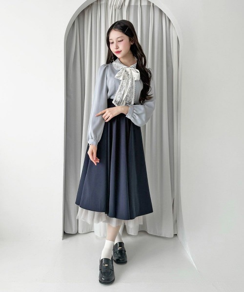 an another angelus(アンアナザーアンジェラス)の「レースリボンタイ付きブラウス/fint フィント(シャツ/ブラウス・レディース・オフホワイト/ブルーグレー・FREE)」の11枚目の写真