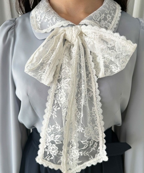 an another angelus(アンアナザーアンジェラス)の「レースリボンタイ付きブラウス/fint フィント(シャツ/ブラウス・レディース・オフホワイト/ブルーグレー・FREE)」の13枚目の写真