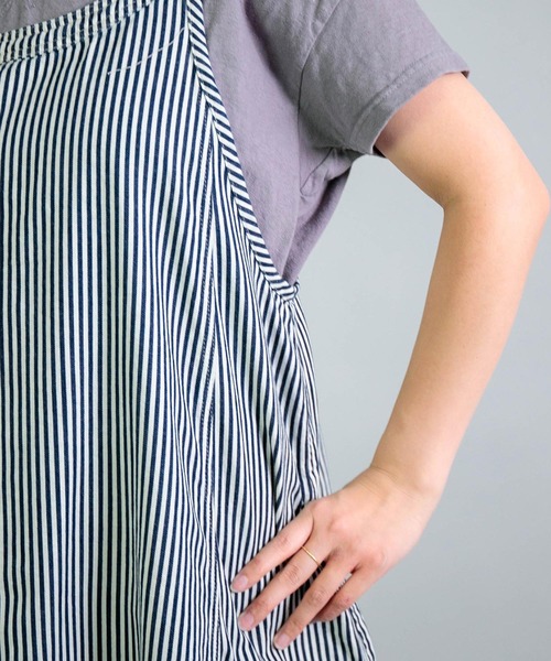 OMNIGOD（オムニゴッド）の「[OMNIGOD womens / オムニゴッド] ヒッコリーデニム ノースリーブワンピース（ワンピース・レディース・ブルー系その他・FREE）」の12枚目の写真