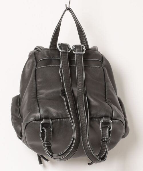 ANAP(アナップ)の「vintage加工フェイクレザーリュック(バックパック/リュック・レディース・グレー/ブラック・F)」の17枚目の写真