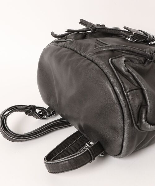 ANAP(アナップ)の「vintage加工フェイクレザーリュック(バックパック/リュック・レディース・グレー/ブラック・F)」の18枚目の写真