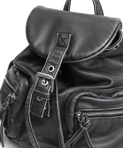 ANAP(アナップ)の「vintage加工フェイクレザーリュック(バックパック/リュック・レディース・グレー/ブラック・F)」の11枚目の写真