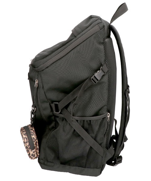 CONVERSE(コンバース)の「【CONVERSE/コンバース】RUBBER PATCH BOX BACKPACK / ボックスバックパック(バックパック/リュック・レディース・ブラック/アイボリー/ベージュ/シルバー・FREE)」の14枚目の写真