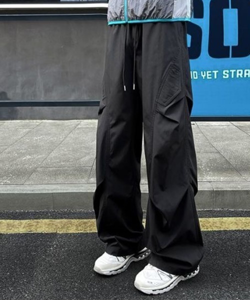 KELVIN（ケルヴァン）の「Cargo Easy Wide Pants カーゴイージーワイドパンツ（カーゴパンツ・メンズ・ライトグレー/ブラック・MEDIUM/LARGE）」の10枚目の写真