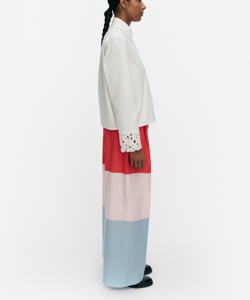 marimekko（マリメッコ）の「Etevyys Keidas / Blouse（シャツ/ブラウス・レディース・ホワイト・36/34/38）」の2枚目の写真