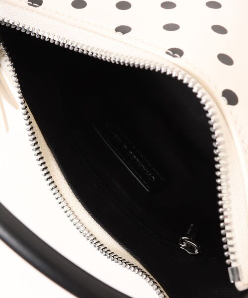 CHARLES & KEITH（チャールズ & キース）の「Hazel ヘーゼル ポルカ
