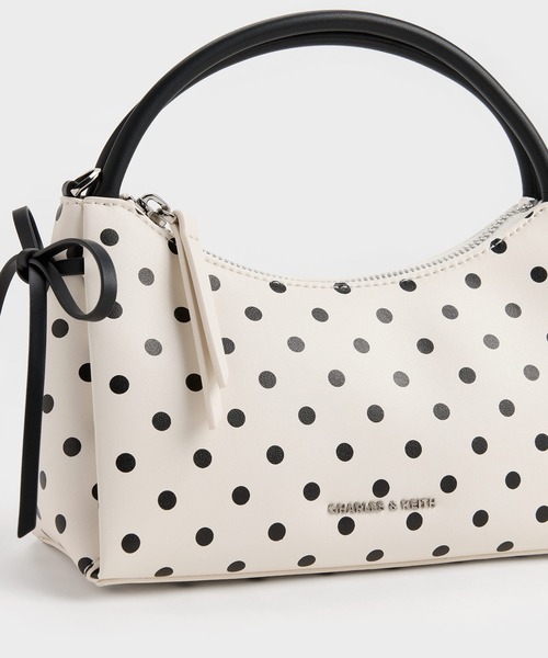 CHARLES & KEITH（チャールズ & キース）の「Hazel ヘーゼル ポルカ