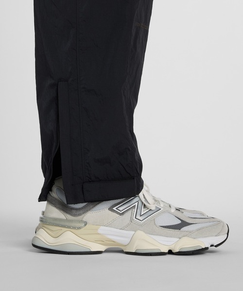 NB GREY テーパードパンツ（スラックス）｜New Balance