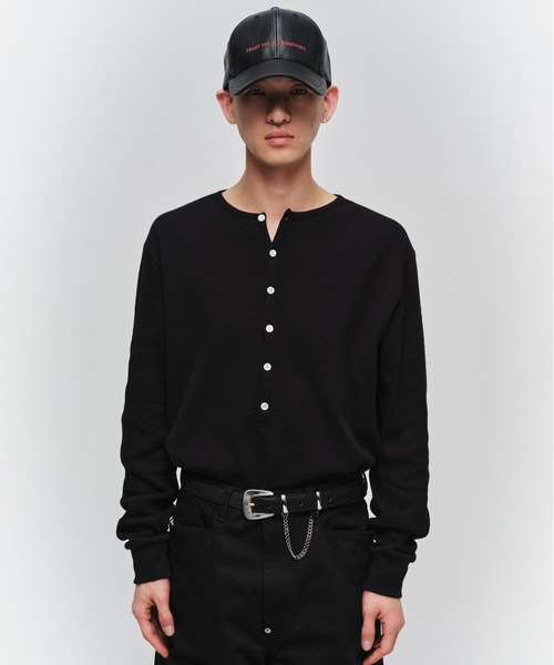 JIEDA（ジエダ）の「WAFFLE HENRY NECK L/S（Tシャツ/カットソー・メンズ・ブラック/オフホワイト・2/1）」の2枚目の写真
