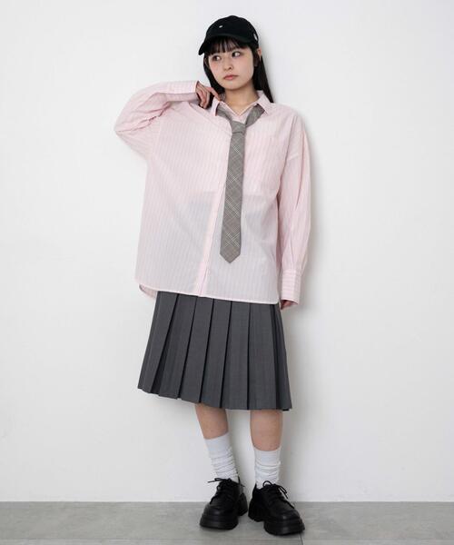 WEGO(ウィゴー)の「WEGO/ボリュームBIGシャツ(シャツ/ブラウス・レディース・ブルー系その他4/サックスブルー/ホワイト/ピンク・FREE)」の7枚目の写真