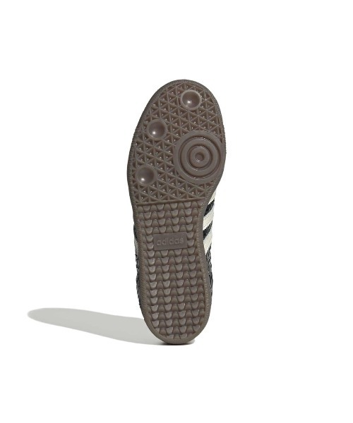 adidas(アディダス)の「adidas Originals SAMBA SHOES(アディダスオリジナルス サンバ シューズ)(スニーカー・レディース・ブラック系/シルバー系・23cm/23.5cm/24cm/24.5cm/25cm/25.5cm/26cm/26.5cm/27cm/27.5cm/28cm/28.5cm/29cm)」の6枚目の写真