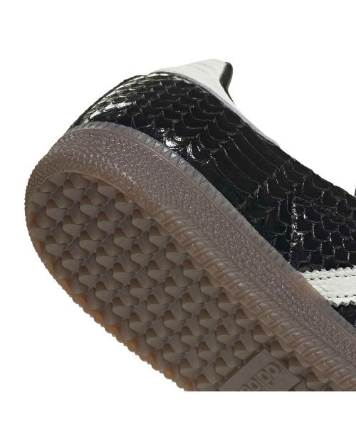 adidas(アディダス)の「adidas Originals SAMBA SHOES(アディダスオリジナルス サンバ シューズ)(スニーカー・レディース・ブラック系/シルバー系・23cm/23.5cm/24cm/24.5cm/25cm/25.5cm/26cm/26.5cm/27cm/27.5cm/28cm/28.5cm/29cm)」の11枚目の写真