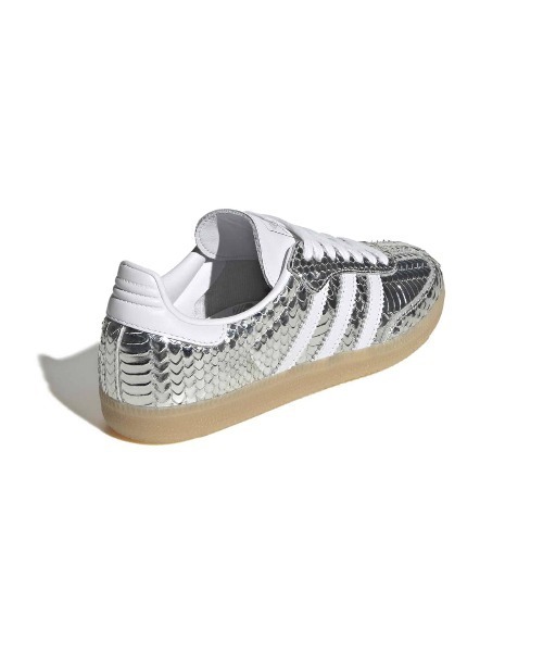 adidas(アディダス)の「adidas Originals SAMBA SHOES(アディダスオリジナルス サンバ シューズ)(スニーカー・レディース・ブラック系/シルバー系・23cm/23.5cm/24cm/24.5cm/25cm/25.5cm/26cm/26.5cm/27cm/27.5cm/28cm/28.5cm/29cm)」の19枚目の写真