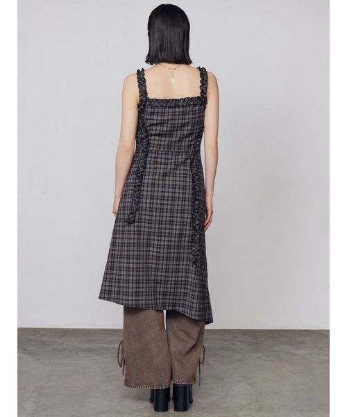 EMODA（エモダ）の「テープフリルアシンメトリーマキシワンピース（ワンピース・レディース・ブラック/ベージュ・MEDIUM/SMALL）」の12枚目の写真