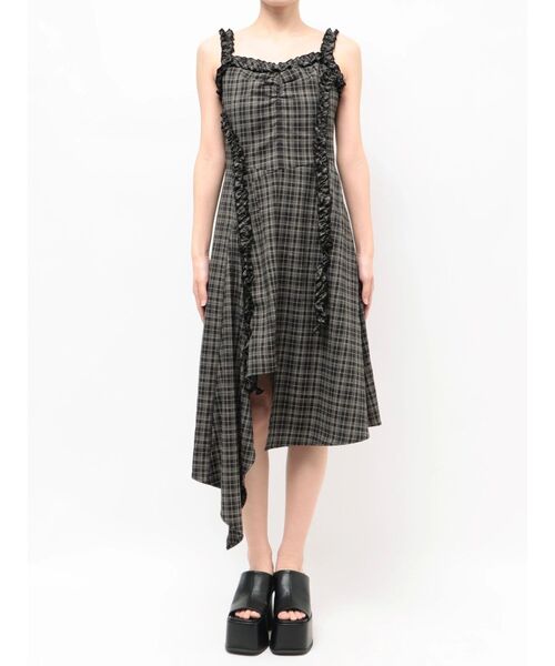 EMODA（エモダ）の「テープフリルアシンメトリーマキシワンピース（ワンピース・レディース・ブラック/ベージュ・MEDIUM/SMALL）」の17枚目の写真