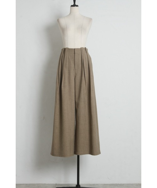 ARVELLIA(アルベリア)の「SCULPTED TUCK WIGE PANTS(その他パンツ・レディース・グレー/ベージュ・M)」の10枚目の写真