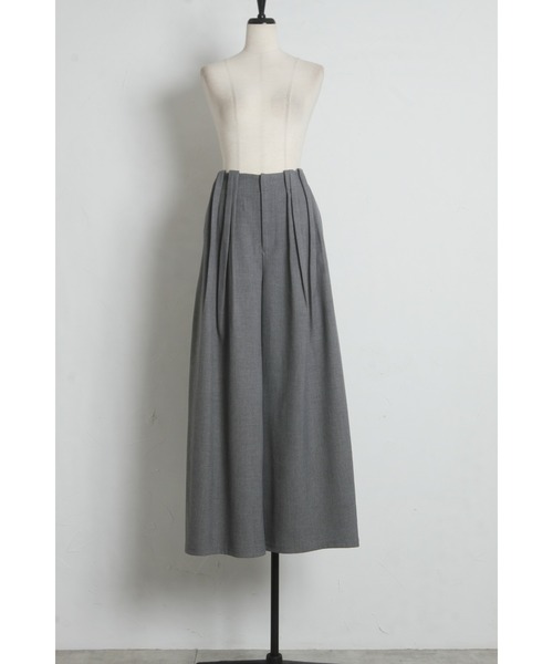 ARVELLIA(アルベリア)の「SCULPTED TUCK WIGE PANTS(その他パンツ・レディース・グレー/ベージュ・M)」の11枚目の写真