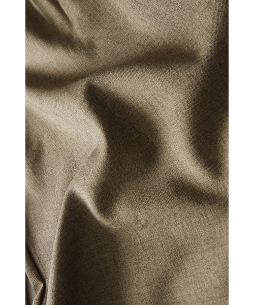ARVELLIA(アルベリア)の「SCULPTED TUCK WIGE PANTS(その他パンツ・レディース・グレー/ベージュ・M)」の18枚目の写真