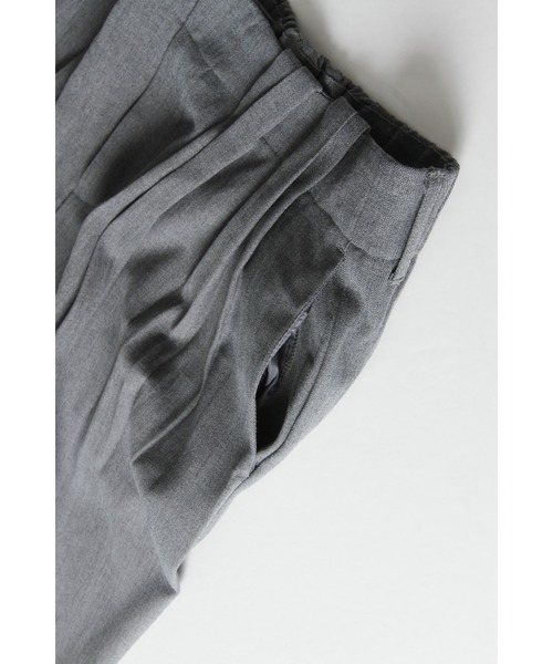 ARVELLIA(アルベリア)の「SCULPTED TUCK WIGE PANTS(その他パンツ・レディース・グレー/ベージュ・M)」の20枚目の写真