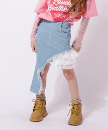 URBAN CHERRY（アーバンチェリー）の「【インナーパンツ付き】レースフリルドッキングアシメハートフリンジデニムスカート（デニムスカート）」