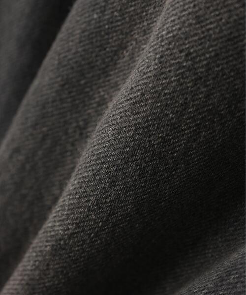 AULA AILA（アウラアイラ）の「AULA AILA（アウラ アイラ）別注コクーンシルエットデニムパンツ（デニムパンツ・レディース・ブラック/ブルー・1/0）」の3枚目の写真