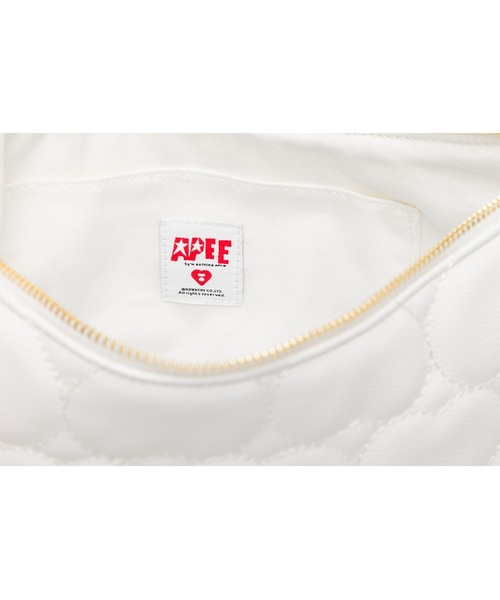 A BATHING APE(アベイシングエイプ)の「QUILTED HEART MONOGRAM MINI HANDBAG(ショルダーバッグ・レディース・アイボリー/ブラック・FREE)」の9枚目の写真