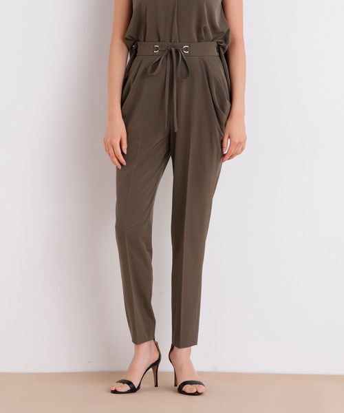 PINKY&DIANNE（ピンキーアンドダイアン）の「◆タックポケットテーパードパンツ（その他パンツ・レディース・ブラック/カーキ・38）」の2枚目の写真