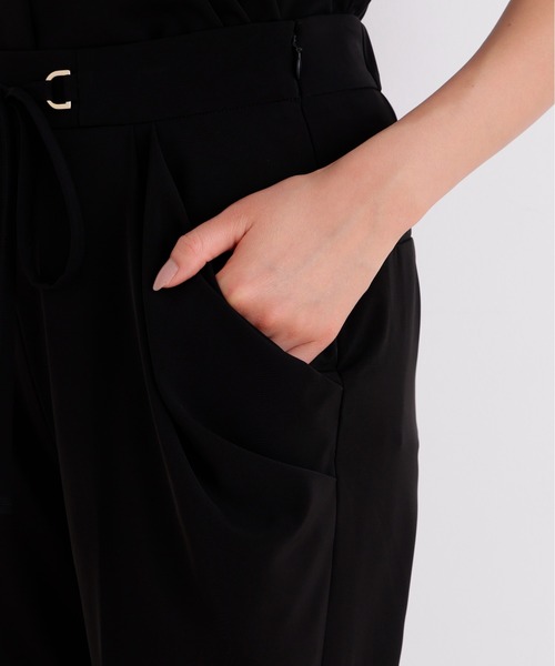 PINKY&DIANNE（ピンキーアンドダイアン）の「◆タックポケットテーパードパンツ（その他パンツ・レディース・ブラック/カーキ・38）」の18枚目の写真