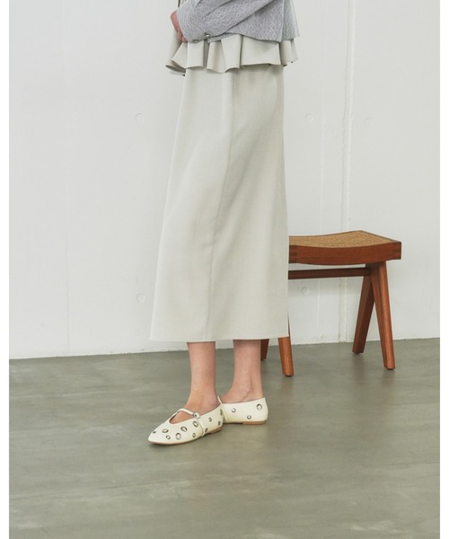 Emma Francis(エマフランシス)の「ハトメ ストラップ フラット パンプス(パンプス・レディース・アイボリー/ブラック/ライトイエロー・24.5cm/23.0cm/22.5cm/22.0cm/25.0cm/24.0cm/23.5cm)」の7枚目の写真