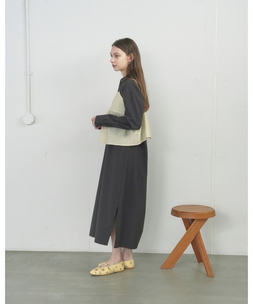 Emma Francis(エマフランシス)の「ハトメ ストラップ フラット パンプス(パンプス・レディース・アイボリー/ブラック/ライトイエロー・24.5cm/23.0cm/22.5cm/22.0cm/25.0cm/24.0cm/23.5cm)」の21枚目の写真