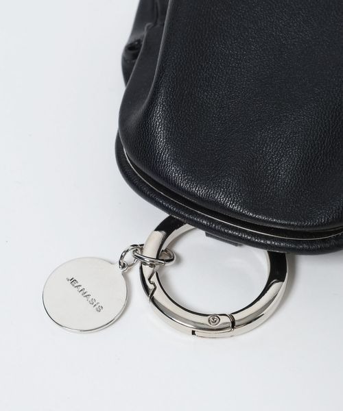 JEANASIS（ジーナシス）の「ステートメントガマグチネックレス/663860（ポーチ・レディース・ブラック/シルバー/ホワイト・FREE）」の9枚目の写真