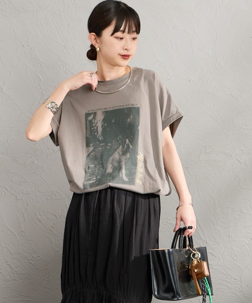 MICA&DEAL（マイカ＆ディール）の「[MICA&DEAL/マイカアンドディール] 別注 フレンチスリーブ フォトプリントTシャツ（Tシャツ/カットソー・レディース・チャコール/ベージュ/ホワイト・F）」の9枚目の写真