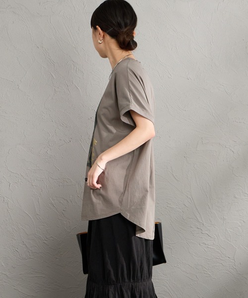 MICA&DEAL（マイカ＆ディール）の「[MICA&DEAL/マイカアンドディール] 別注 フレンチスリーブ フォトプリントTシャツ（Tシャツ/カットソー・レディース・チャコール/ベージュ/ホワイト・F）」の14枚目の写真