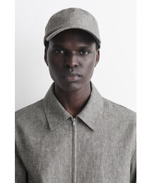 COS（コス）の「リネンベースボールキャップ（キャップ）」