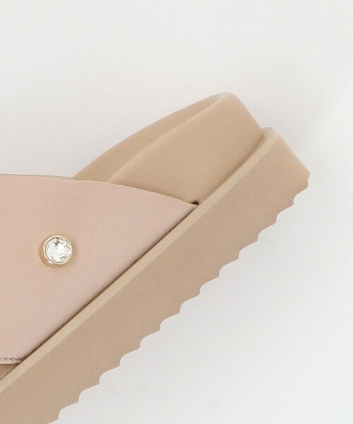 UNITED ARROWS(ユナイテッドアローズ)の「サテン クロス ビジュー ミュール/サンダル(サンダル・レディース・ベージュ/ブラック/ダークブラウン・38/37/36/35)」の15枚目の写真