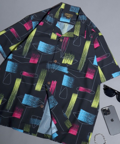 ANPAS（アンパス）の「【UNIVERD72】All-Over Print Open-Collar Shirt /【ユニバード72】総柄オープンカラーシャツ アロハシャツ メンズ  半袖 トップス 開襟シャツ（シャツ/ブラウス・メンズ・ブラック系3/ブラック系1/ネイビー系/ブラック系2/レッド系/ブラウン系/イエロー系/サックスブルー系/オレンジ系/イエロー系2/レオパード/グレー系/サックスブルー系2/ホワイト系2/ホワイト系1/ブラック系4・M/XL/L）」の7枚目の写真