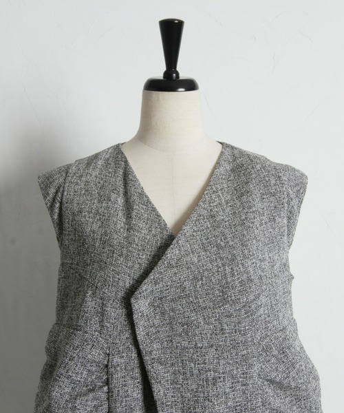 ARVELLIA(アルベリア)の「STRUCTURED TWEED TOP(シャツ/ブラウス・レディース・ブラック/グレー・M)」の15枚目の写真
