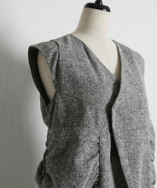ARVELLIA(アルベリア)の「STRUCTURED TWEED TOP(シャツ/ブラウス・レディース・ブラック/グレー・M)」の16枚目の写真