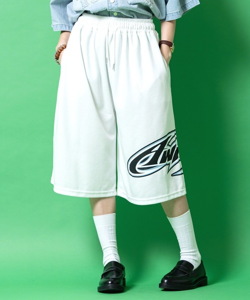 a.p.o.v.（エーピーオービー）の「a.p.o.v. アシンメトリービッググラフィックロゴポンチスウェットバギーハーフパンツ（スウェットパンツ・メンズ・ホワイト/ブラック/グレー・ONESIZE）」の6枚目の写真