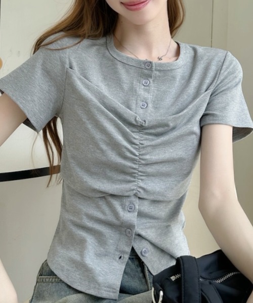 Ada.(エイダ)の「フロントギャザー ビスチェ風ヘンリーネック半袖カットソー(Tシャツ/カットソー・レディース・グレー/ブラック/ホワイト・FREE)」の3枚目の写真